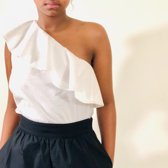 THEORY Cotton Ruffled One Shoulder Top - Picture 1 of 6
